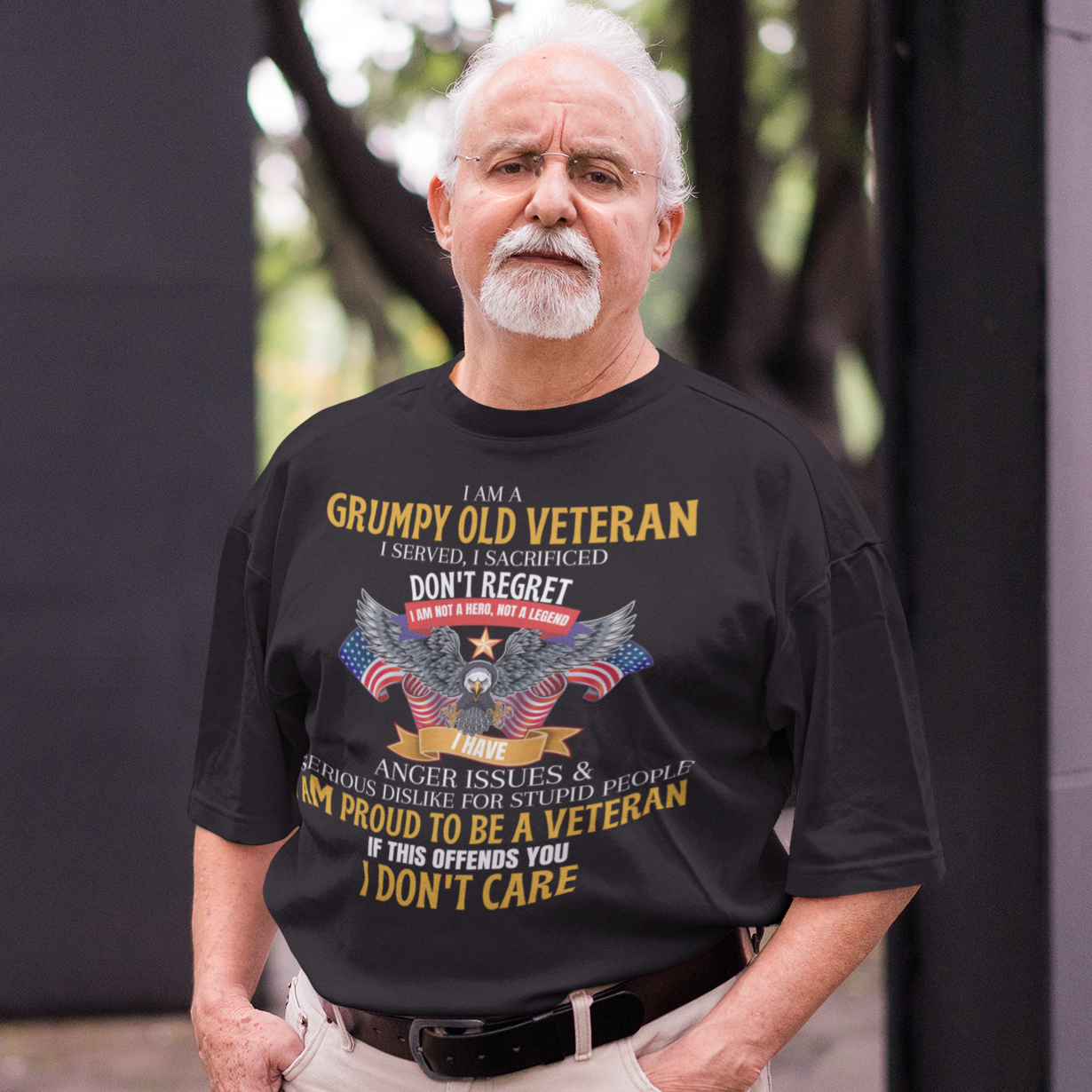 GRUMPY OLD VET | UNISEX T-SHIRT